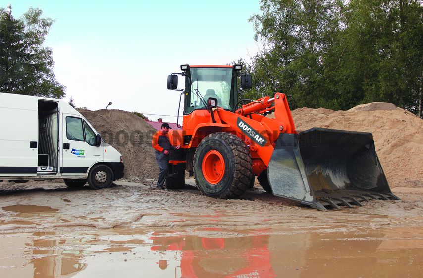 Колесный погрузчик DOOSAN DL 250A (3 SP)