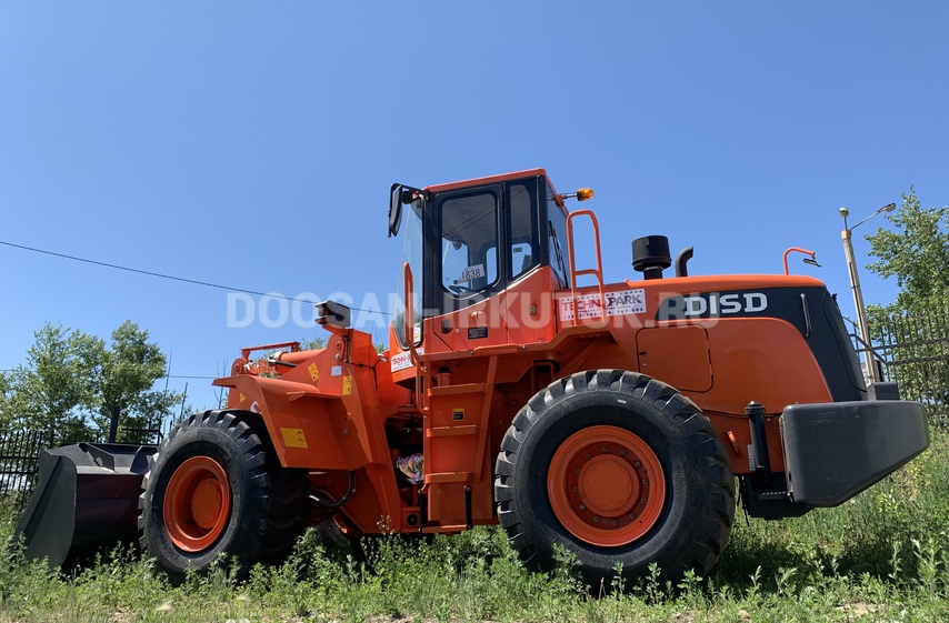 Колесный погрузчик DISD SD300