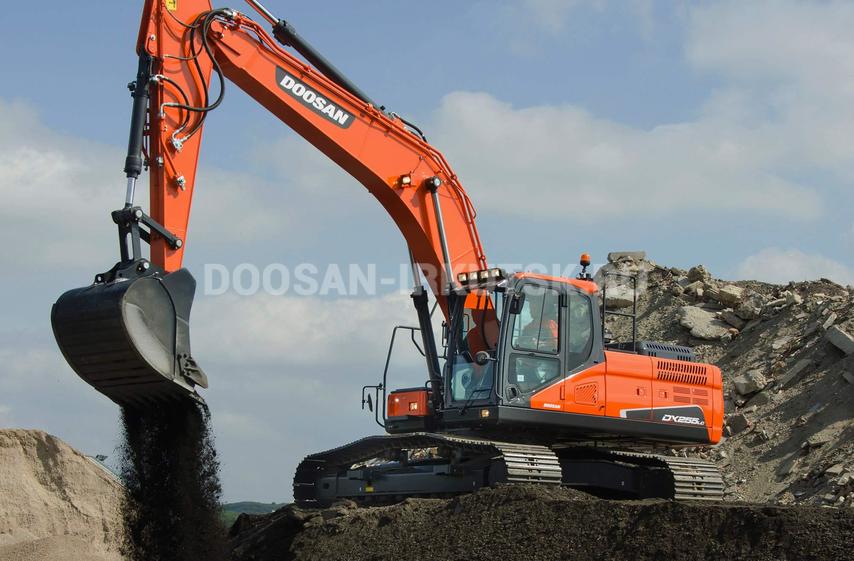 Doosan DX 260 LCA - экскаватор по цене дилера в Иркутске