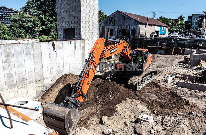 Doosan DX 260 LCA - экскаватор по цене дилера в Иркутске