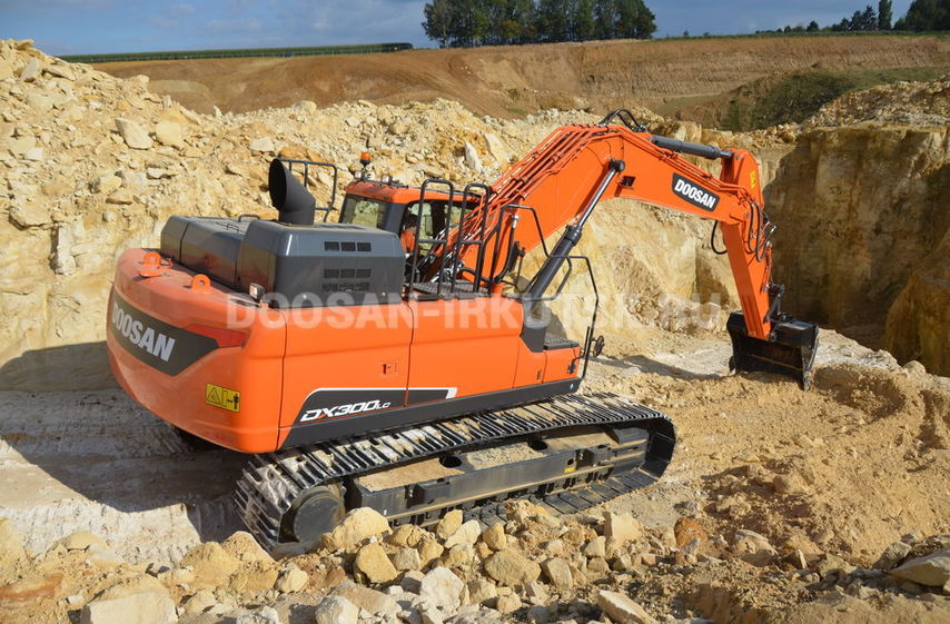 Doosan DX300LCA в наличии по выгодной цене в Иркутске