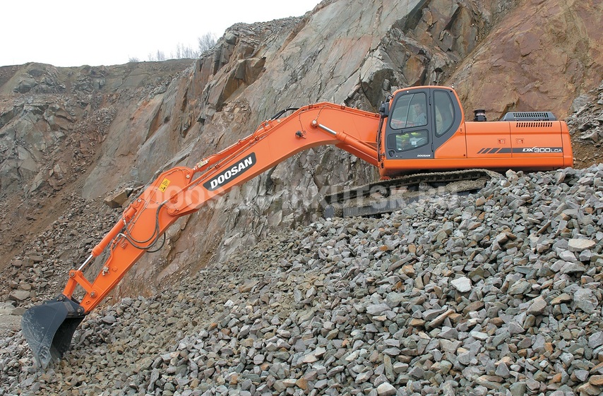 Doosan DX300LCA в наличии по выгодной цене в Иркутске