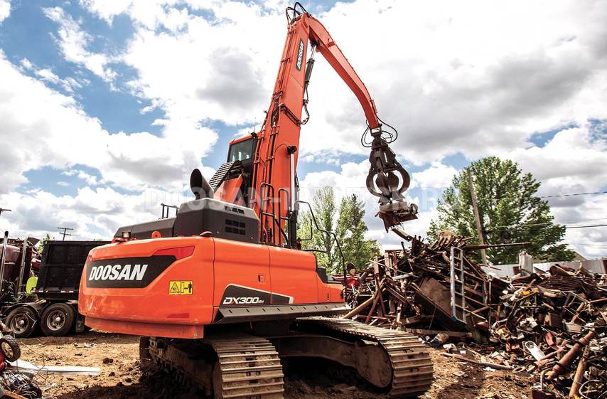 Металлоперегружатель гусеничный DOOSAN DX 300 MH